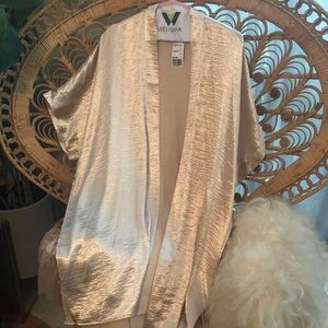 Forever 21 SHINY gold kimono. Size S